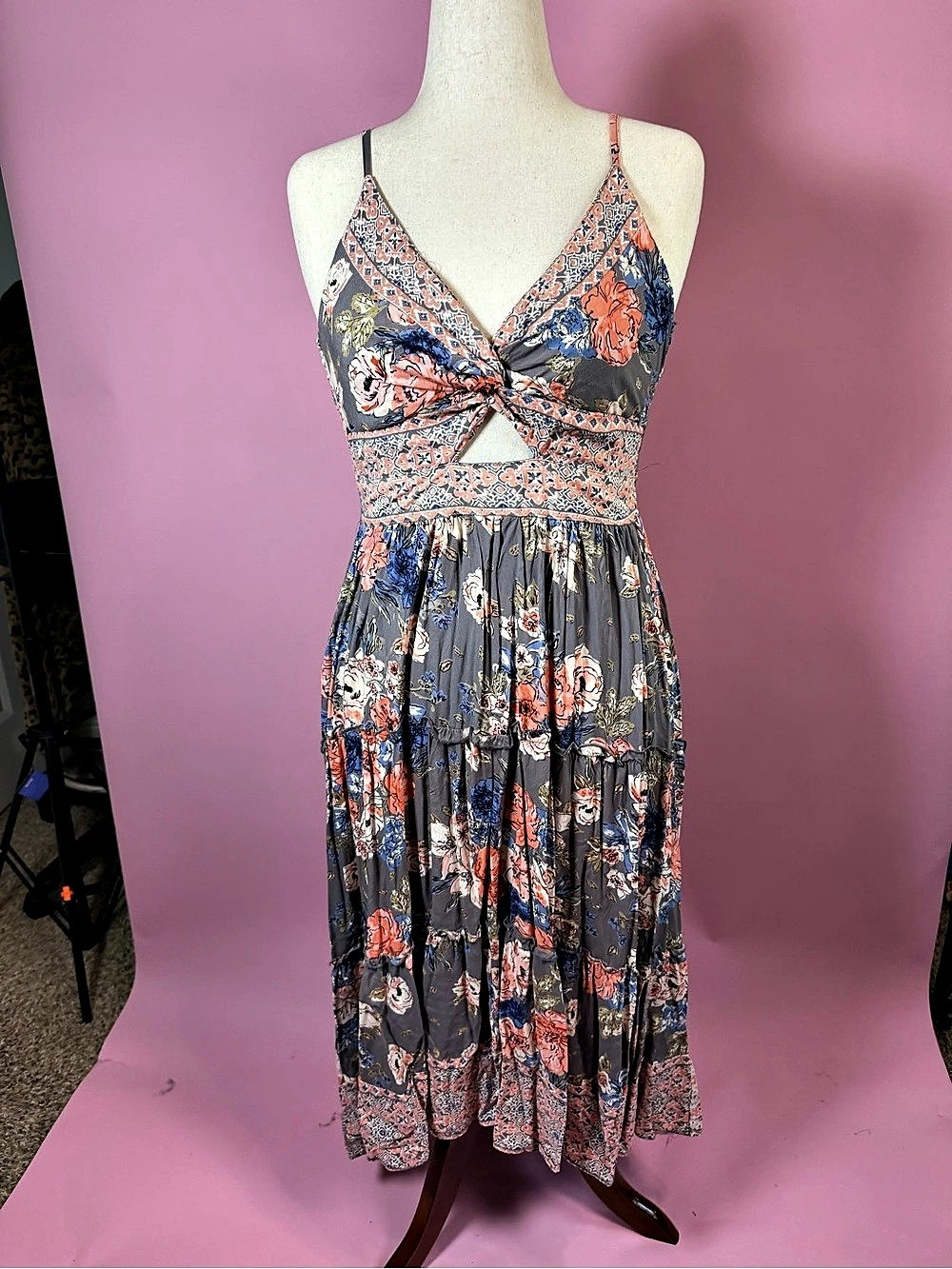 Angie Floral Print Front Twist Midi Dress Blue & Pink Medium Like New